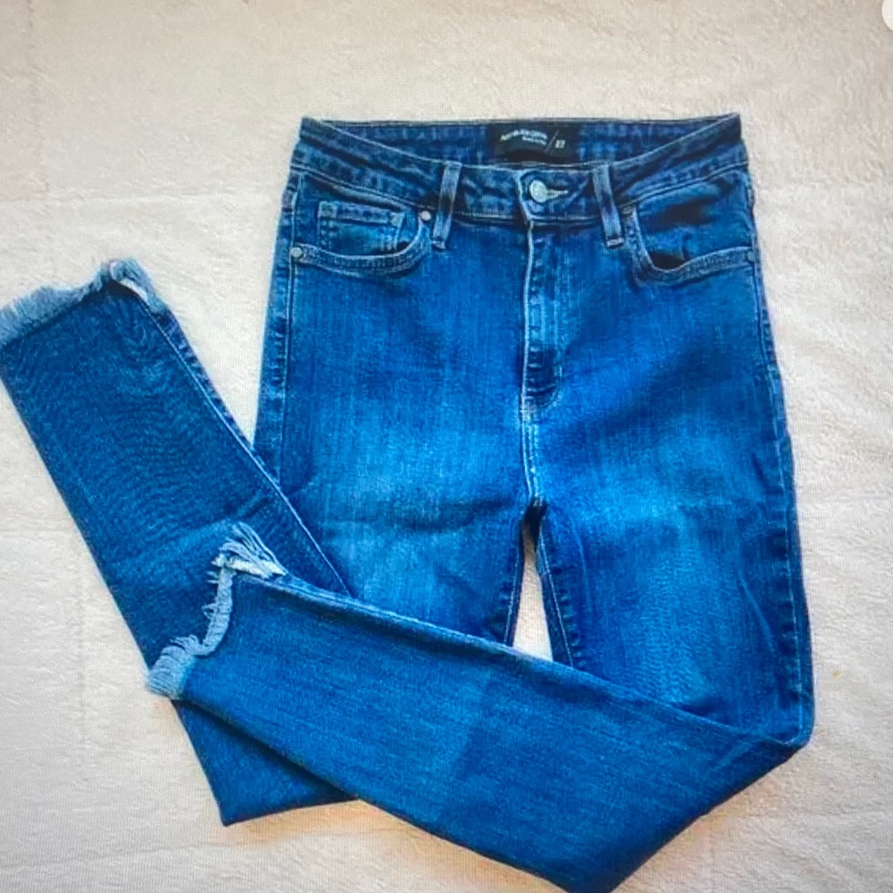 Just Black Women's Dark Blue Skinny Jeans with Frayed Hem